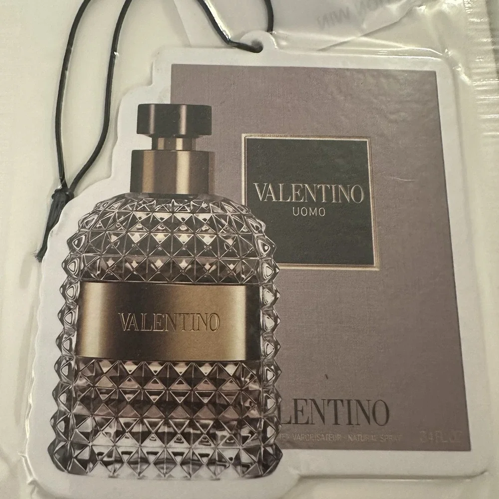 Valentino Hanging Car Air Freshener Paper Pink/White, 1 Pack, Hanging Install